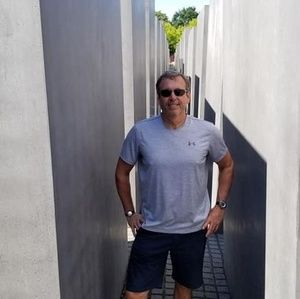 Meet your Posher, Eric